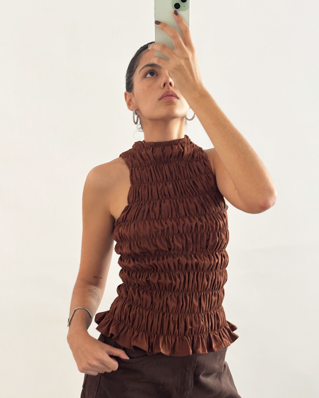 blusa folia marrom