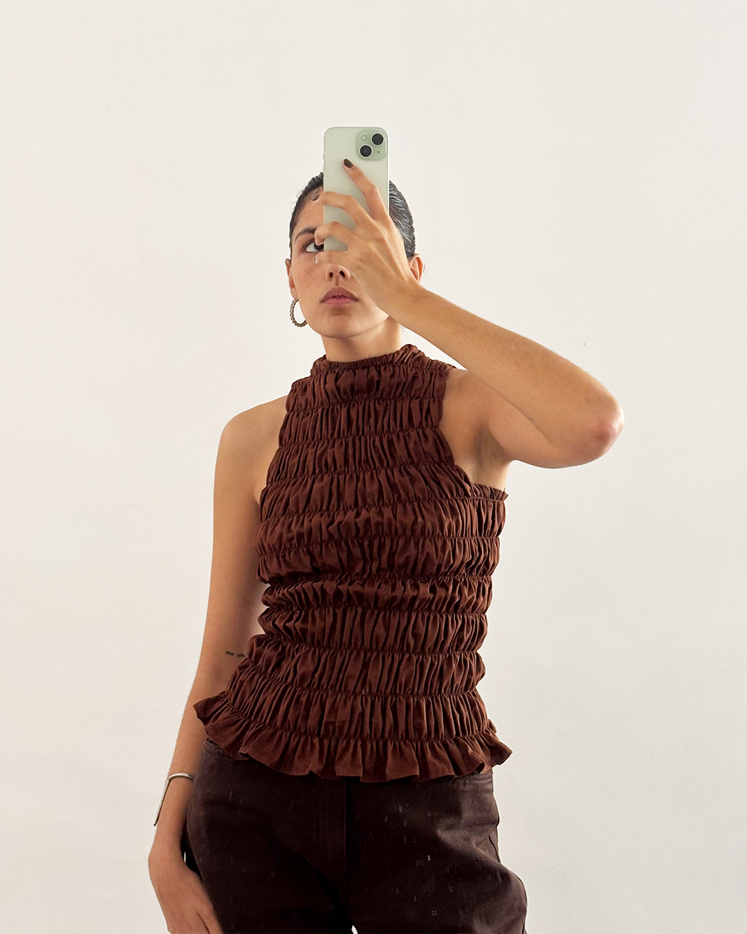 blusa folia marrom