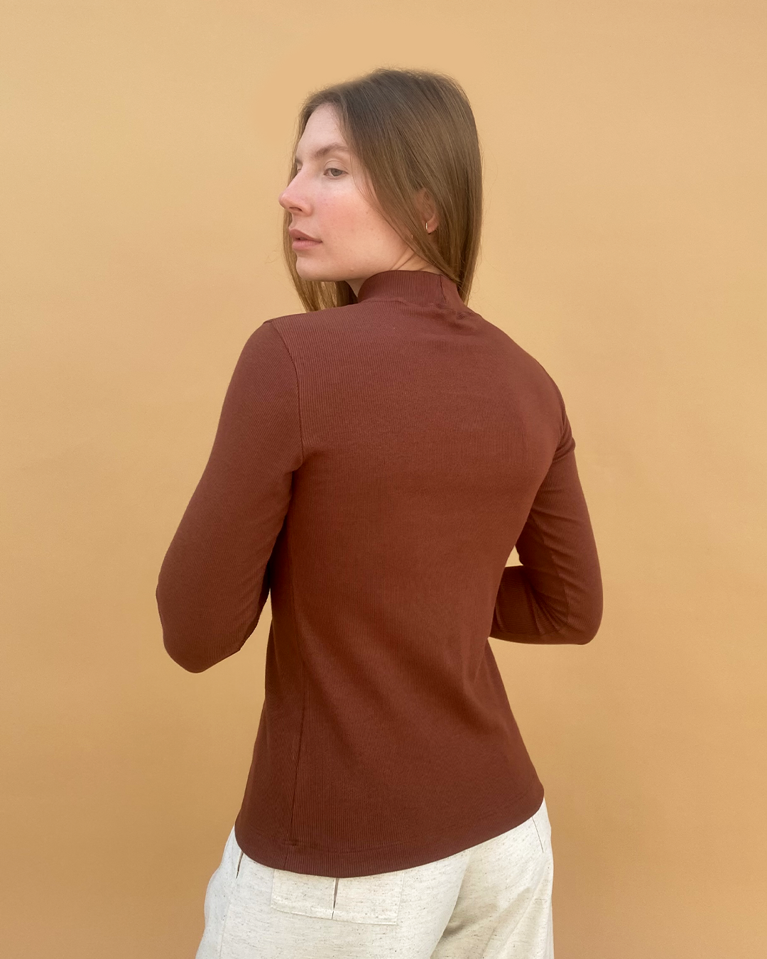 cacharel lia canelada marrom