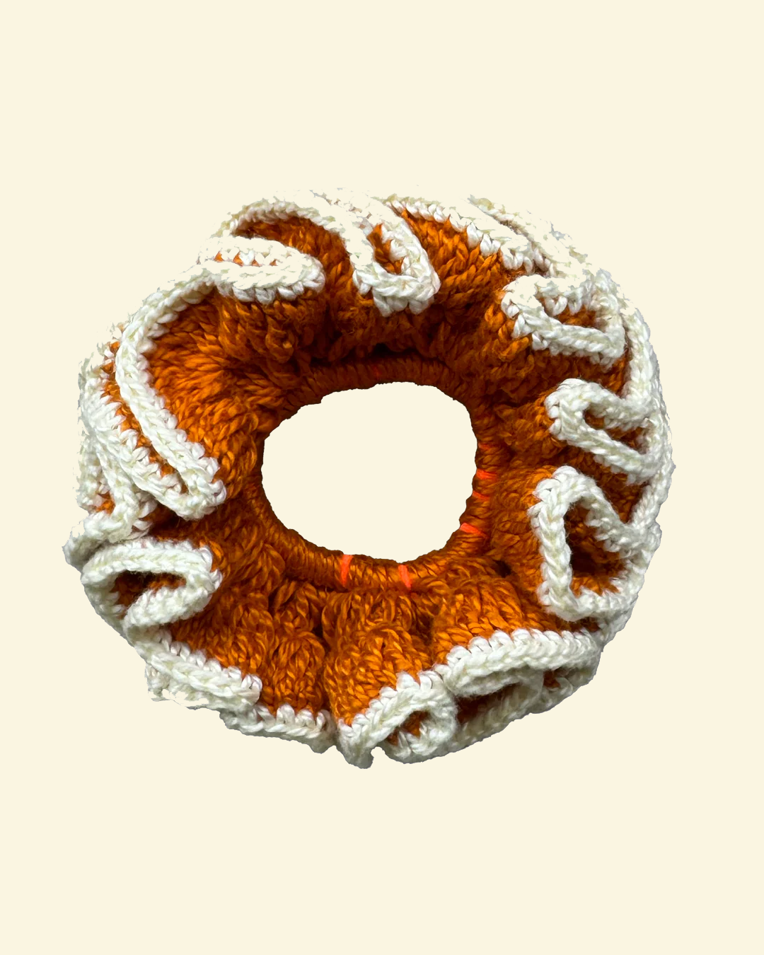 scrunchie crochê laranja