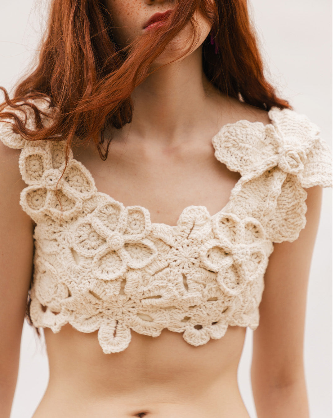 top crochê flores off