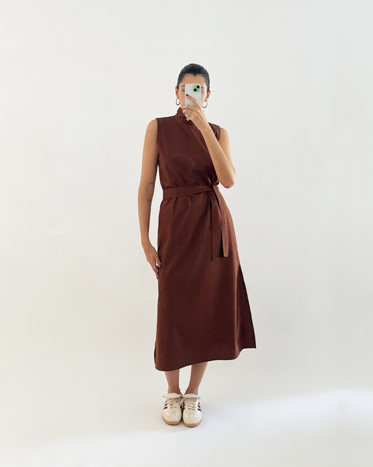vestido coluna marrom