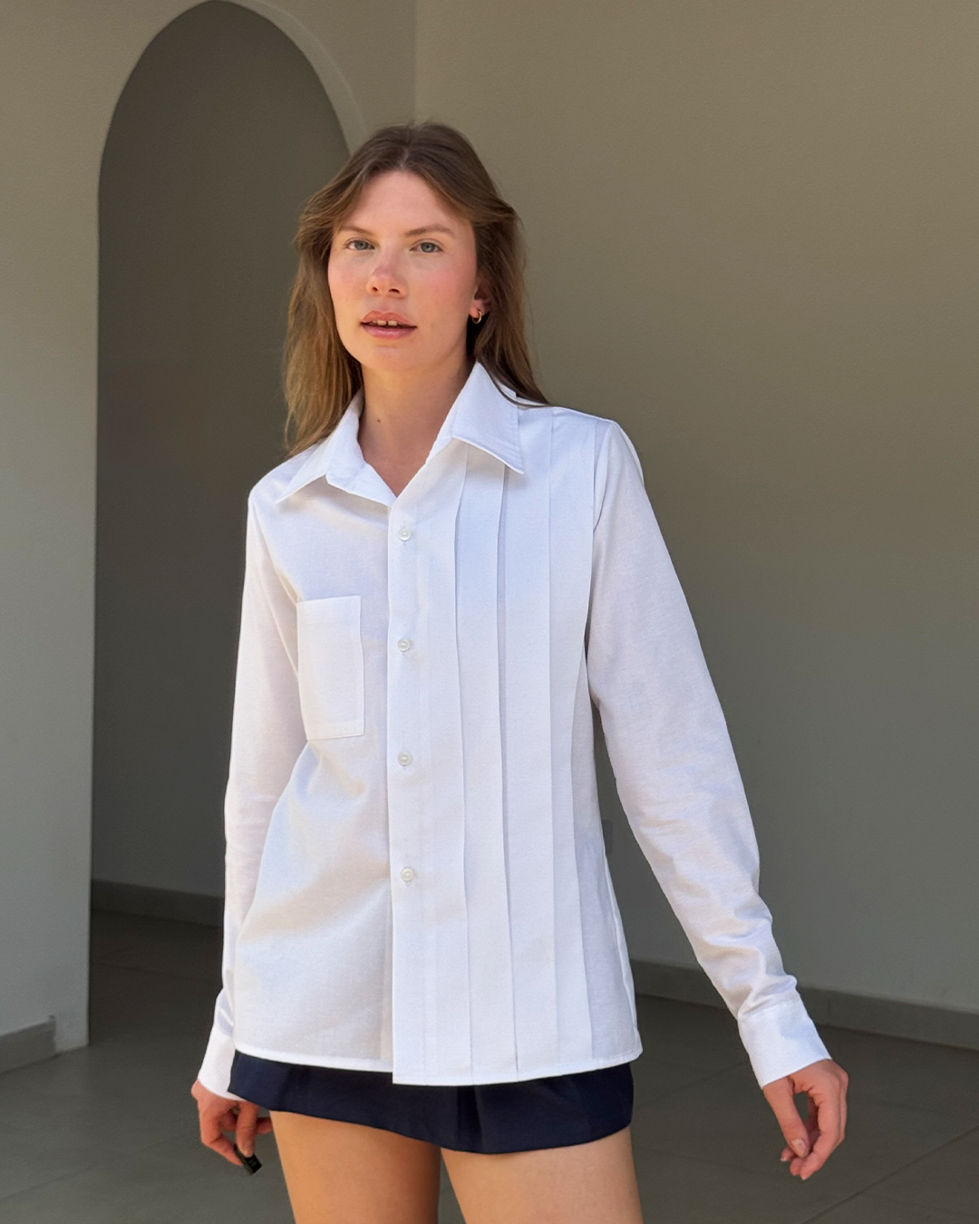 camisa pregueada branca