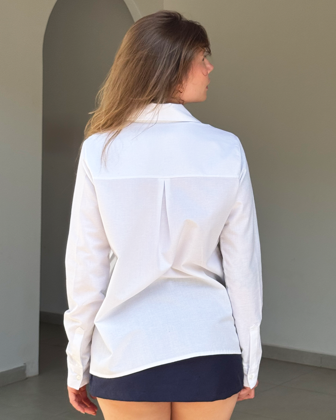 camisa pregueada branca