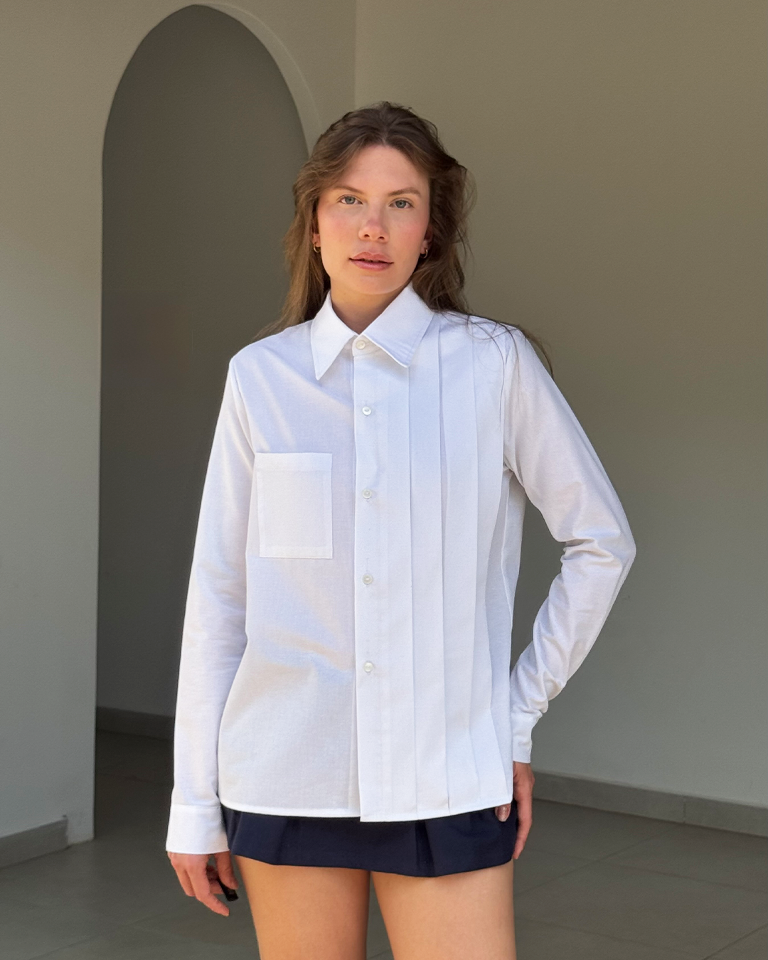 camisa pregueada branca