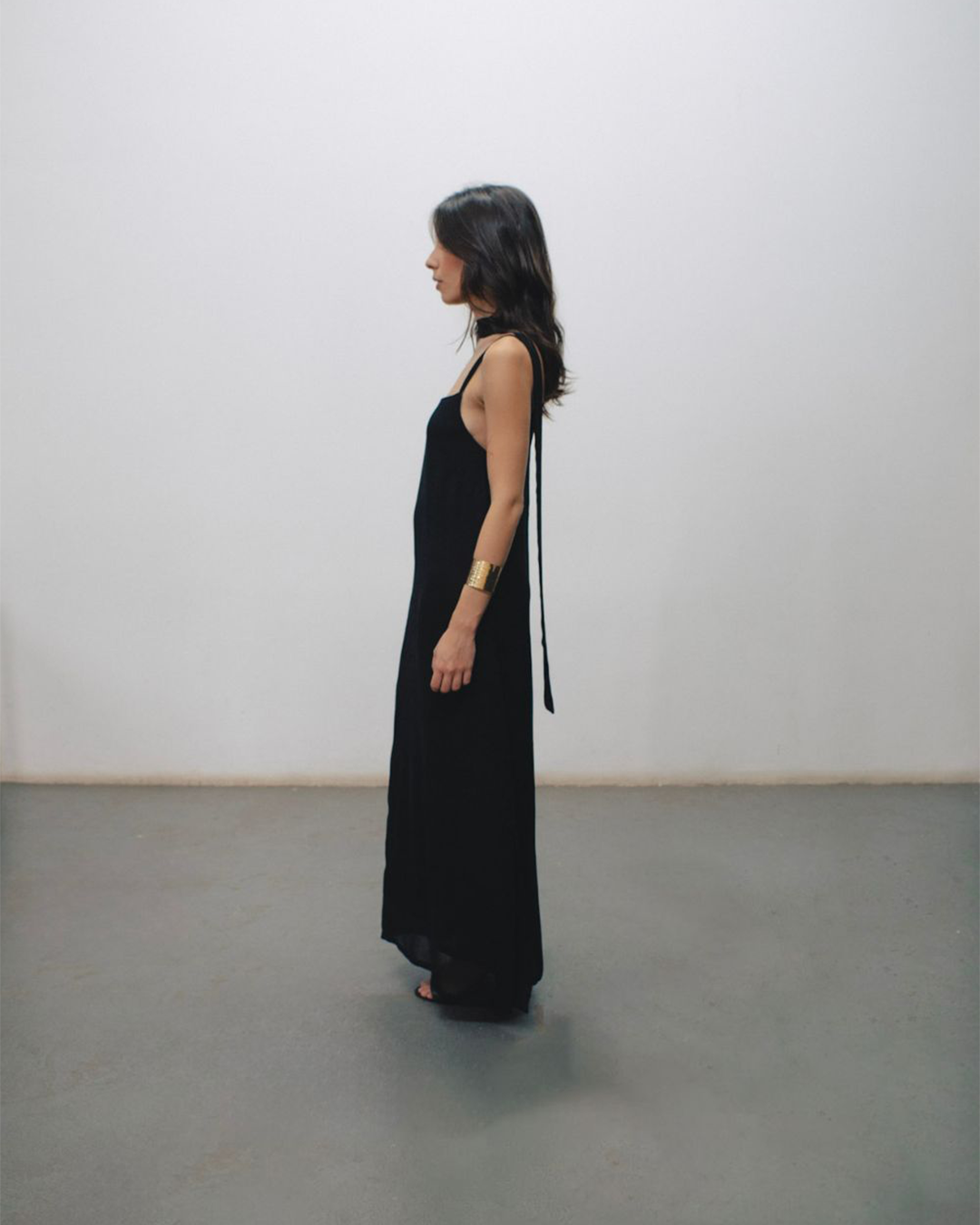 vestido longo decote reto preto