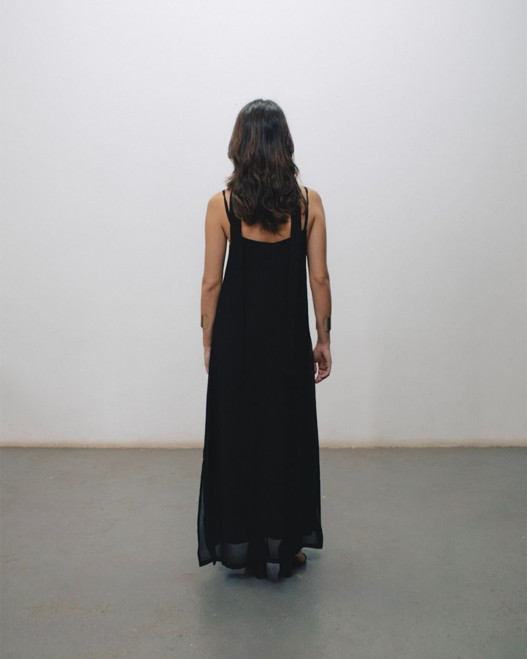 vestido longo decote reto preto